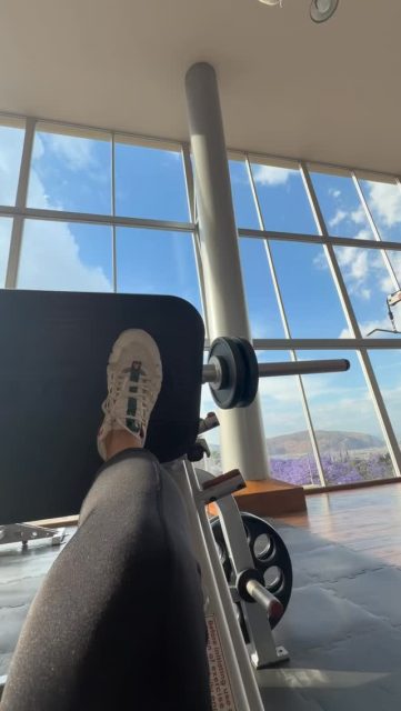 La salud mental no solo se trabaja en terapia…
también se construye en lo que haces todos los días.

El movimiento también regula.

No tienes que hacerlo sola.
Agenda tu proceso.
 
#saludmental #vivepsicologia #bienestaremocional #terapiaonline