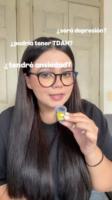 ¿Qué riesgos tiene usar IA para buscar un diagnóstico?
Hoy es muy común abrir una IA, escribir lo que estás sintiendo y preguntar: ¿tendré ansiedad? ¿será depresión? ¿podría tener TDAH?
Y aunque estas herramientas pueden ayudarte a organizar lo que sientes o entender conceptos, usarlas para autodiagnosticarte tiene efectos que debes conocer.
Conoce VIVE CENTRO DE PSICOLOGÍA desde el link de nuestro perfil 🫶
#saludmental #ia
#psicologia #terapia #chatgpt